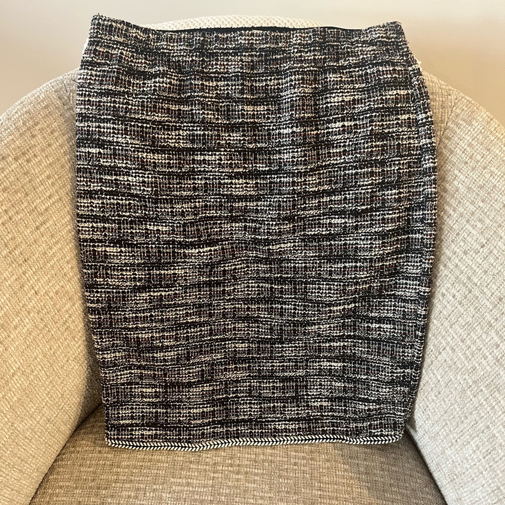 Elegant Black and White Tweed Skirt